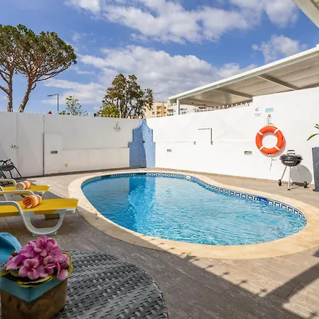 Centralgarve - Crown 22 Hébergement de vacances Quarteira