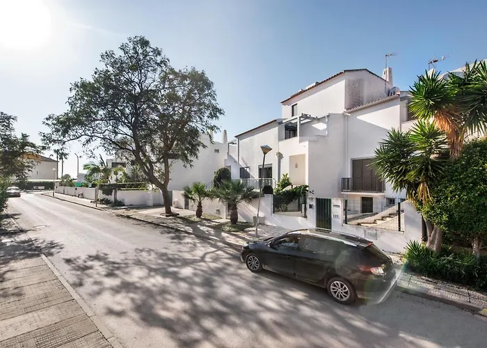 Centralgarve - Crown 22 Hébergement de vacances Quarteira